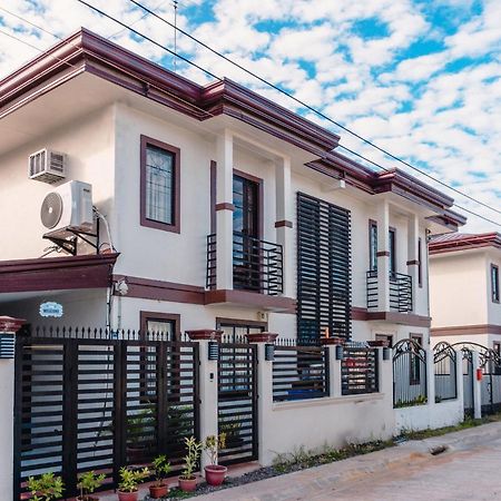 Two Story 87 Sqm Fully Air-Conditioned House In Babag 2, マクタン エクステリア 写真