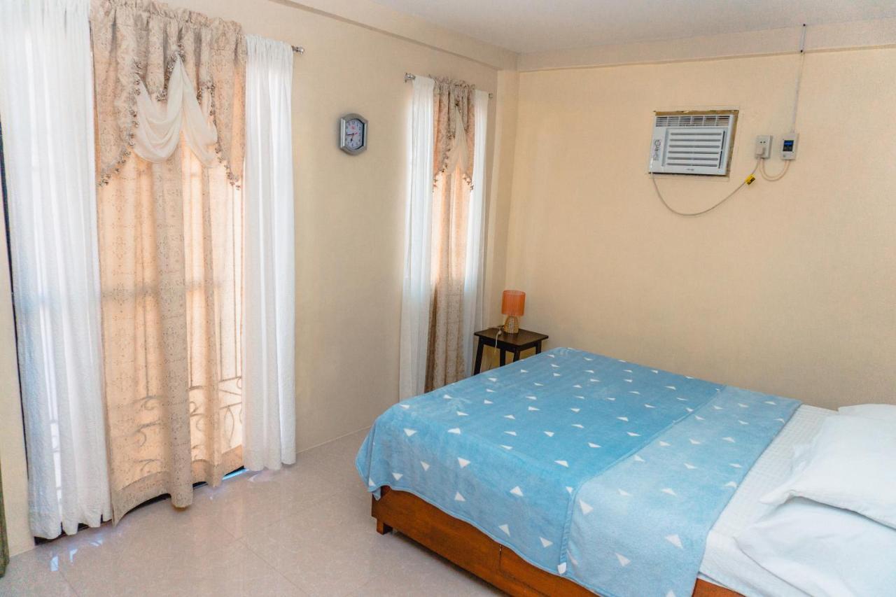 Two Story 87 Sqm Fully Air-Conditioned House In Babag 2, マクタン エクステリア 写真