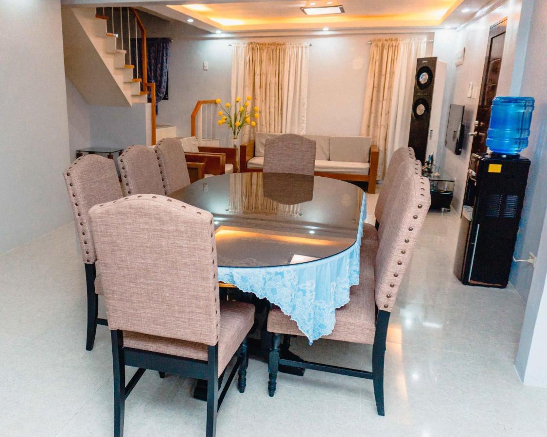 Two Story 87 Sqm Fully Air-Conditioned House In Babag 2, マクタン エクステリア 写真