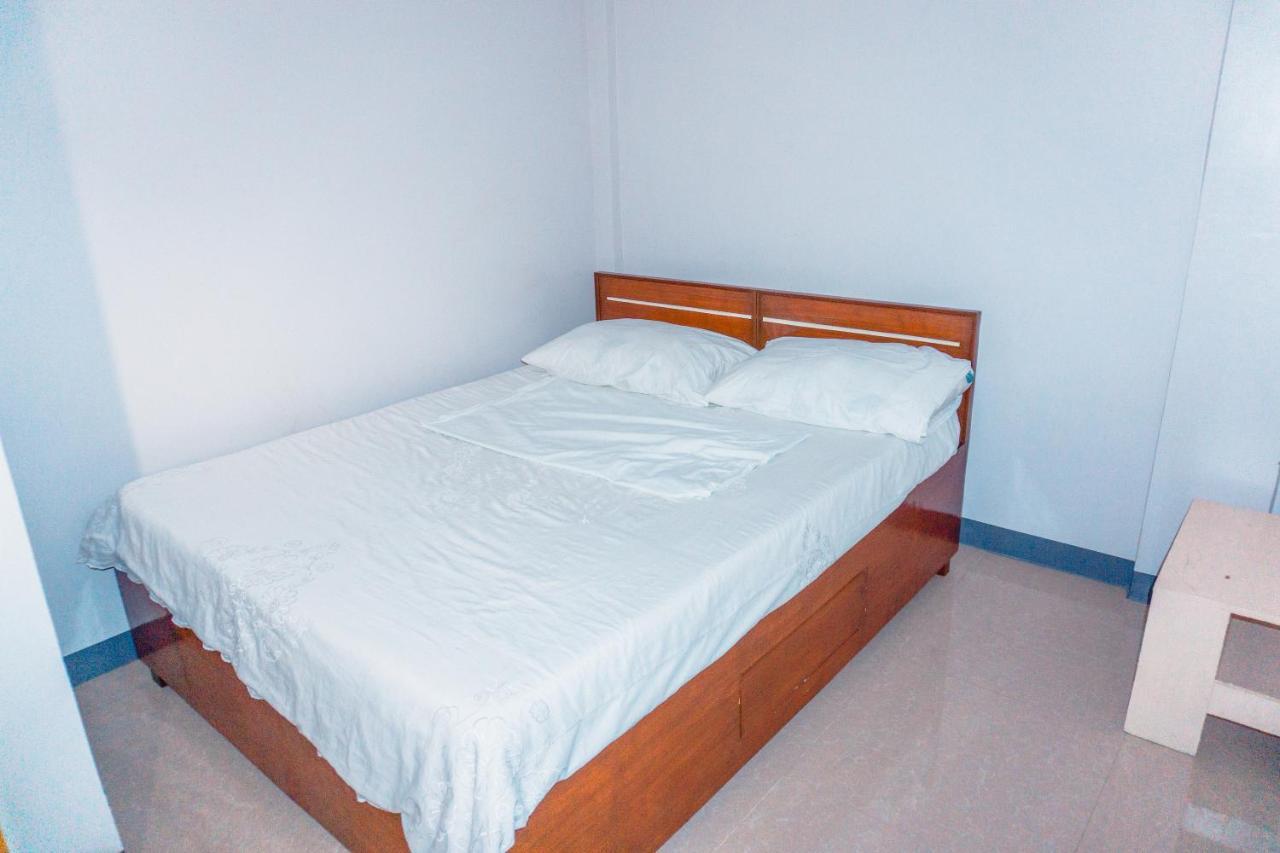 Two Story 87 Sqm Fully Air-Conditioned House In Babag 2, マクタン エクステリア 写真